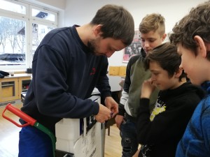 Firmentag an der Mittelschule Innerbraz mit der "Lehre im Walgau" und dem Dorfinstallateur-Team